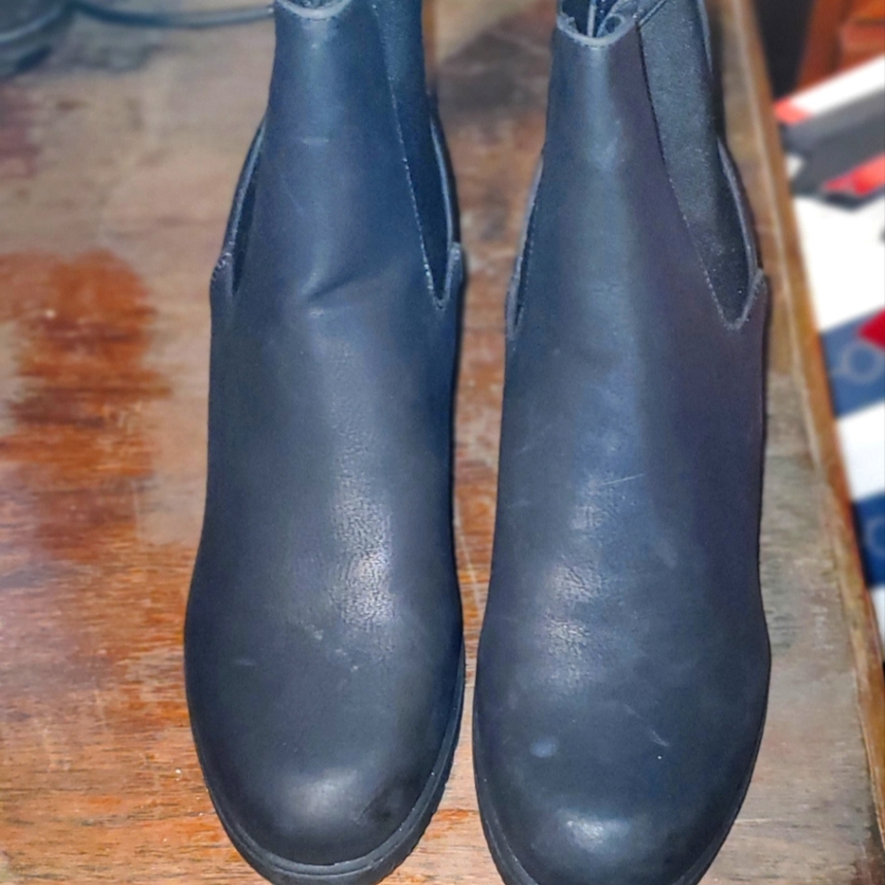Black Boots